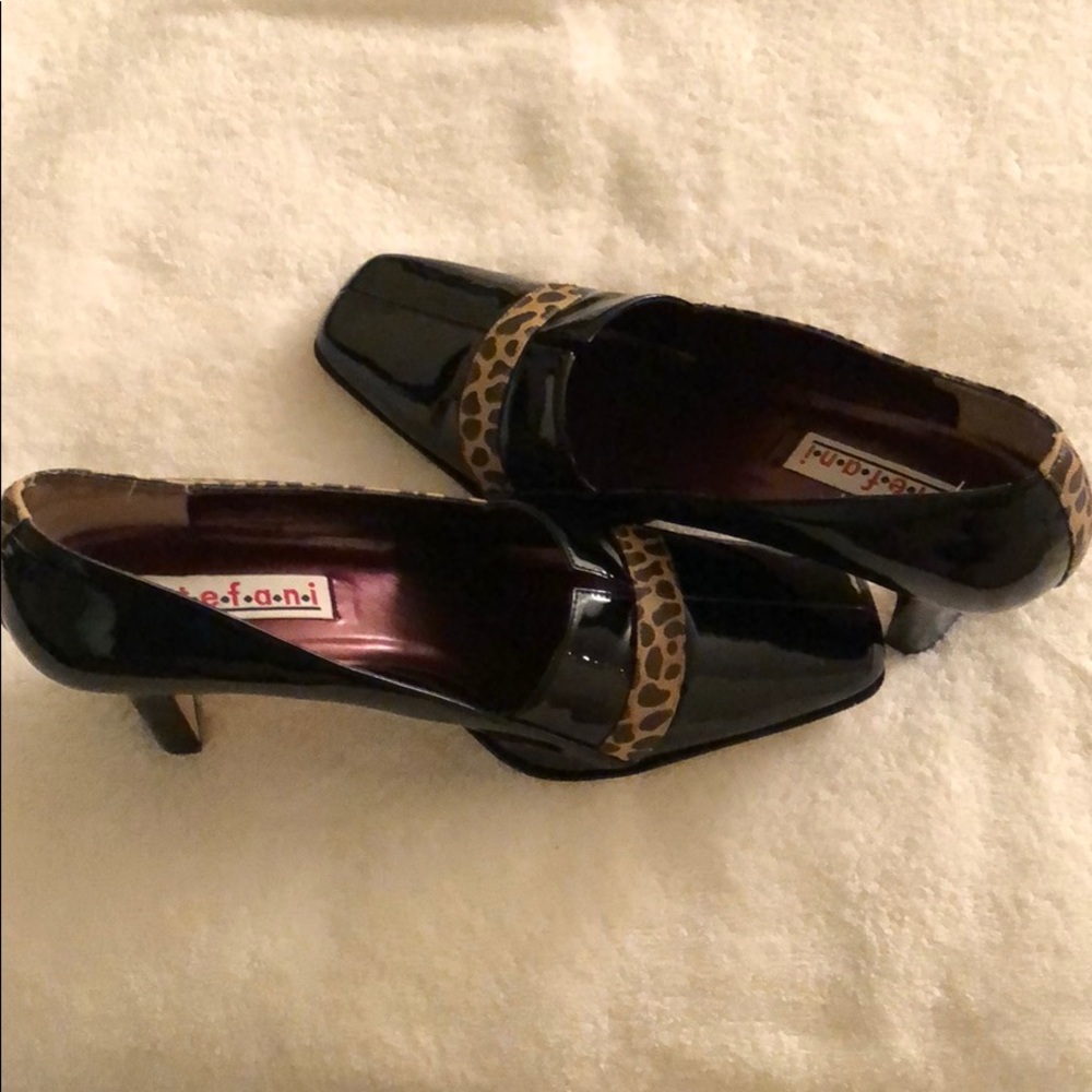 Animal print square toe square heel Pump